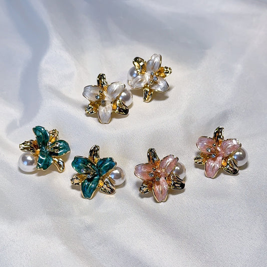 Arete flor color perla